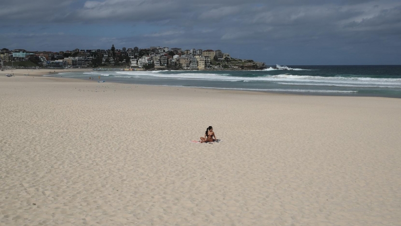 Playa de Sidney, desierta por la pandemia del coronavirus. REUTERS