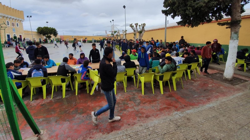 Menores en el patio de la Purísima. - Cedida.