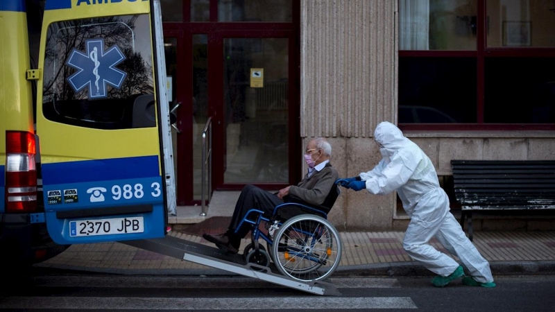 27/03/2020.- Los casos por coronavirus en residencia de Celanova ascienden a 62. La residencia San Carlos de Celanova ha registrado 31 nuevos casos positivos por coronavirus de ancianos además de 17 trabajadores, convirtiéndose en uno de los principales f