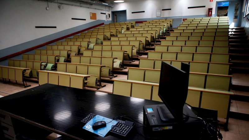 Aula de la Facultad de Economía y Empresa de la Universidad de Barcelona. EFE/Quique Garcia/Archivo