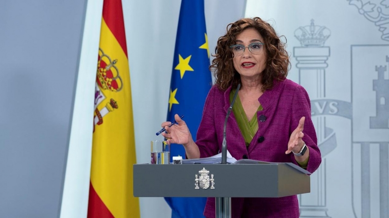 La ministra de Hacienda y portavoz del Gobierno, María Jesús Montero, durante la rueda de prensa ofrecida en el Palacio de La Moncloa tras el Consejo de Ministros. EFE/MONCLOA