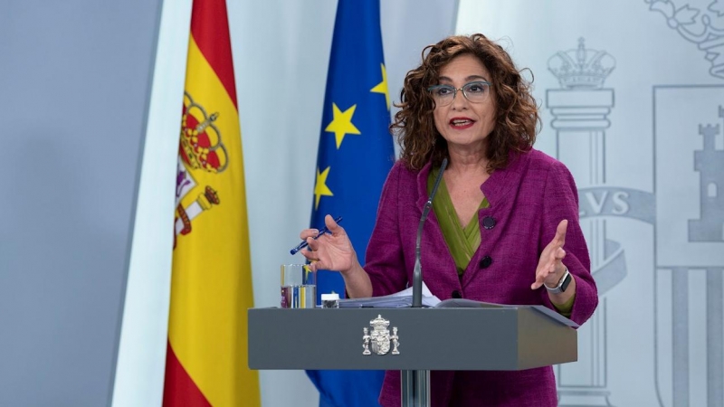 La ministra de Hacienda y portavoz del Gobierno, María Jesús Montero, durante la rueda de prensa ofrecida en el Palacio de La Moncloa tras el Consejo de Ministros. EFE/MONCLOA