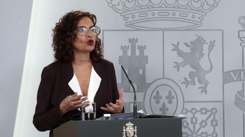 La ministra de Hacienda y portavoz de Gobierno, María Jesús Montero, en una rueda de prensa en el Palacio de la Moncloa. E.P.