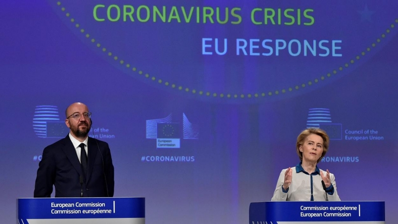 El presidente del Consejo Europeo Charles Michel y la presidenta de la Comisión Europea, Ursula von der Leyen, en una rueda de prensa en Bruselas. REUTERS/John Thys/Pool