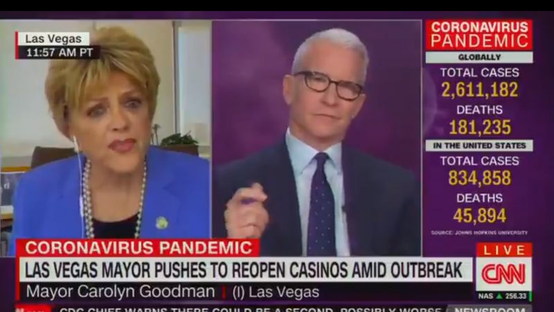 La alcaldesa de Las Vegas durante una entrevista con la CNN.