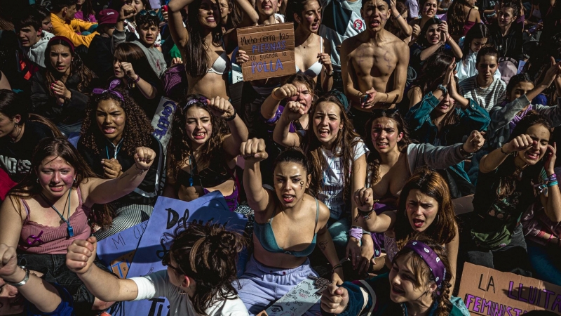 Les estudiants participen en una manifestació contra l’extrema dreta i les seves actituds homòfobes abans del dia internacional de les dones. Matthias Oesterle / ZUMA Wire / DPA