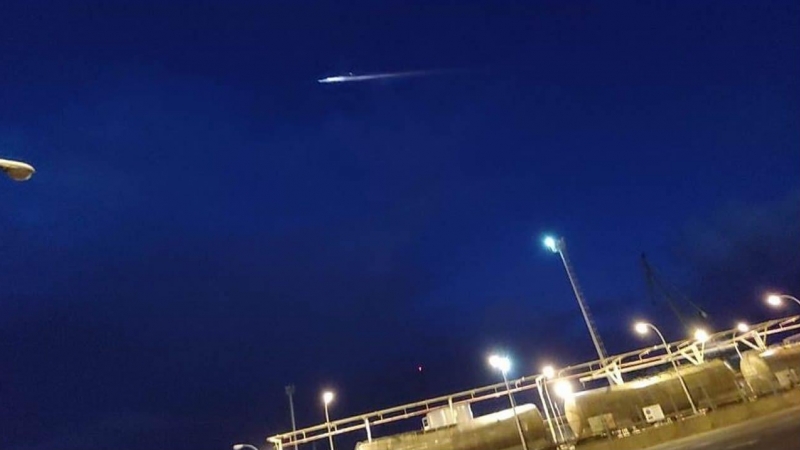 La reentrada del cohete Soyuz lanzado desde Kazajstán visto desde Galicia.