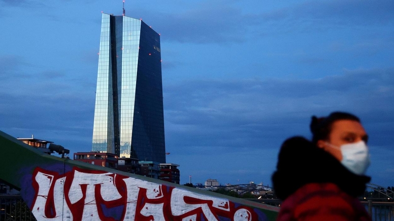 Vista del rascacielos donde tiene su sede el Banco Central Europeo (BCE) en Fráncfort. REUTERS/Kai Pfaffenbach