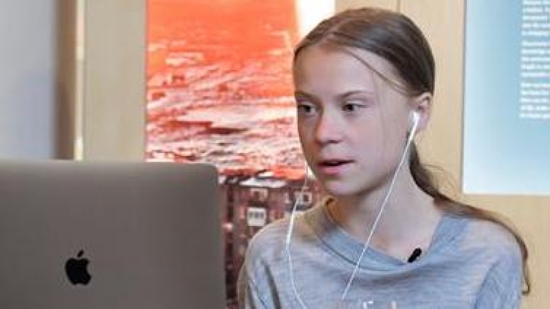 Greta Thunberg durante una conversación por video. EFE/EPA/Jessica Gow