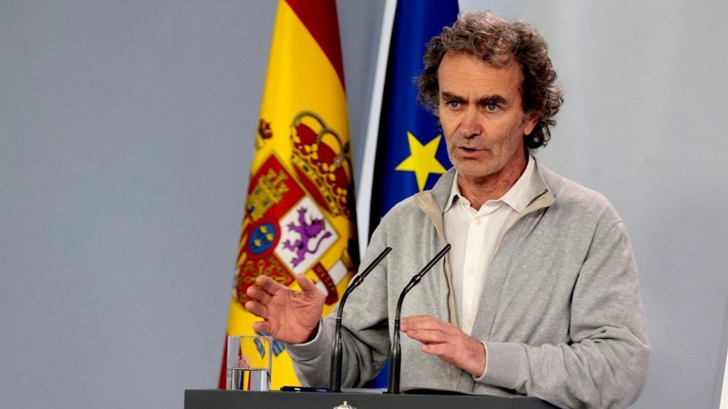 GRAF8342. MADRID, 30/04/2020.- El director del Centro de Coordinación de Alertas y Emergencias Sanitarias, Fernando Simón, durante la rueda de prensa de este jueves tras la reunión del Comité de Gestión de la Desescalada. EFE/ JM Cuadrado/Pool Moncloa SOL