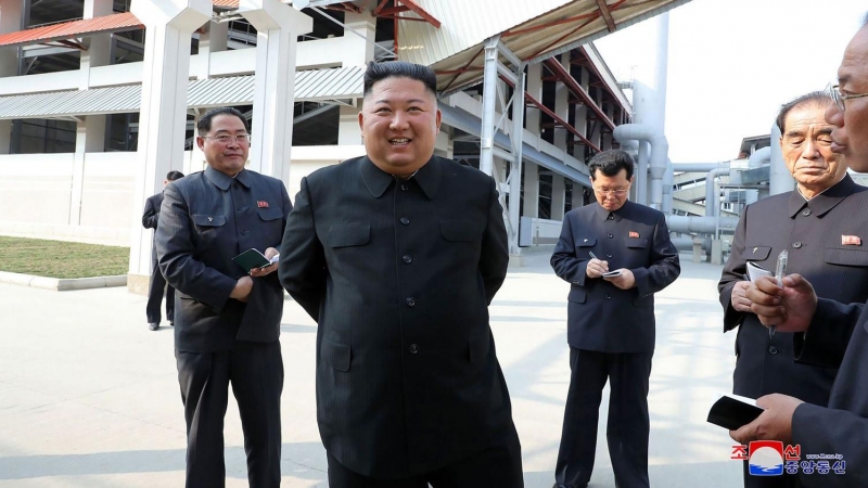 Kim-Jong un este sábado, en una imagen proporcionada por la agencia estatal KCNA.STR / AFP