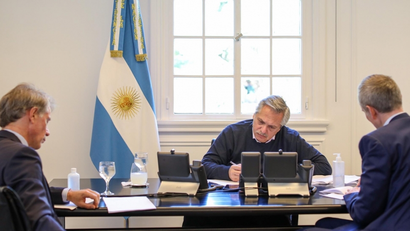 El presidente argentino, Alberto Fernández, pagó 250 millones de dólares de deuda externa a finales de marzo. Después abrió un proceso de renegociación con acreedores. CASA ROSADA