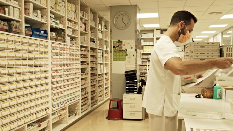 Imatge del laboratori de farmàcia de l'Hospital de Palamós. ACN