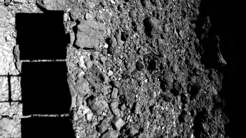 Detalle de los colores de la superficie del asteroide Ryugu./JAXA
