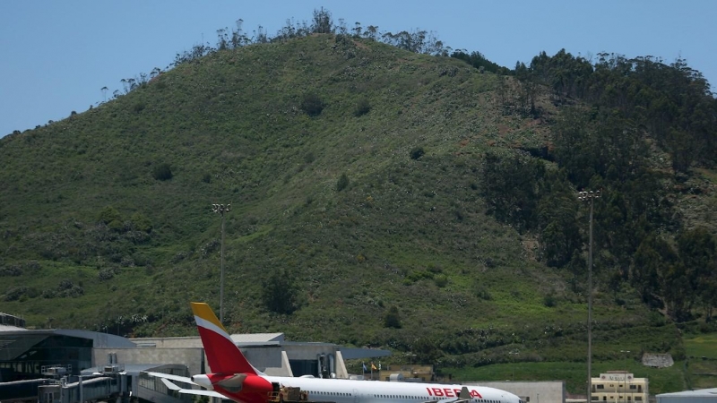 Imagen de un avión de la compañía Iberia. EFE