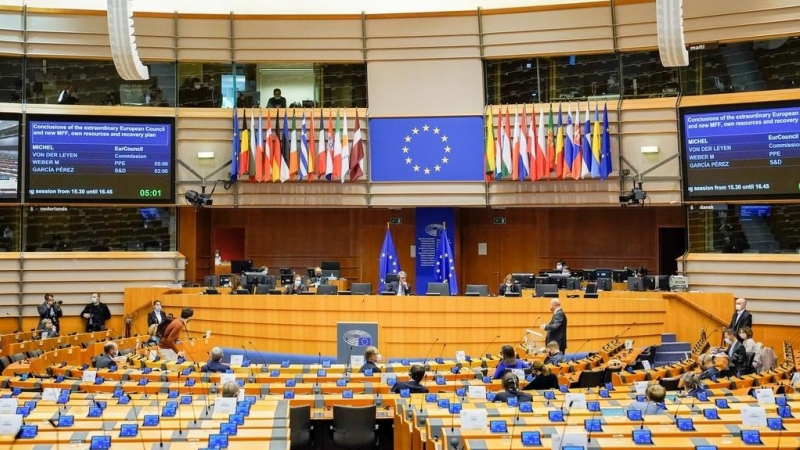 Vista del hemiciclo del Parlamento Europeo en Bruselas, durante el debate de las medidas para afrontar la crisis del coronavirus.
