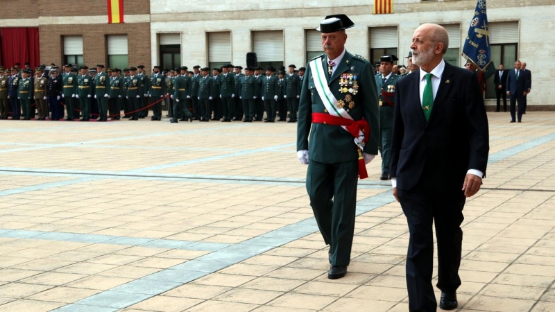 Imatge de Félix Azón i Pedro Garrido durant l'acte de celebració de la patrona de la Guàrdia Civil aquest 9 d'octubre de 2019. (Horitzontal)