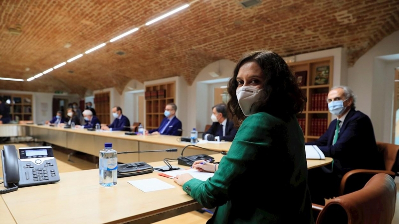 19/05/2020.- La presidenta regonal, Isabel Díaz Ayuso, se reunió este martes en la Real Casa de Correos, con representantes de instituciones y colectivos sanitarios y de profesionales del sector* en la región para tratar sobre la situación por la COVID-19