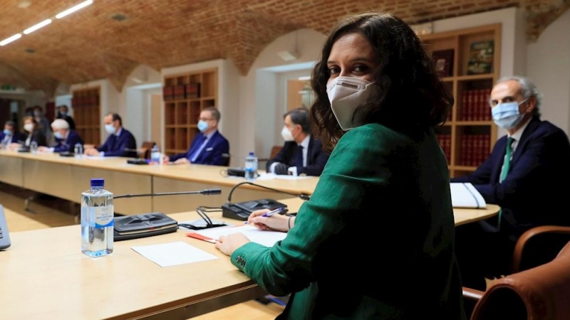 19/05/2020.- La presidenta regonal, Isabel Díaz Ayuso, se reunió este martes en la Real Casa de Correos, con representantes de instituciones y colectivos sanitarios y de profesionales del sector* en la región para tratar sobre la situación por la COVID-19