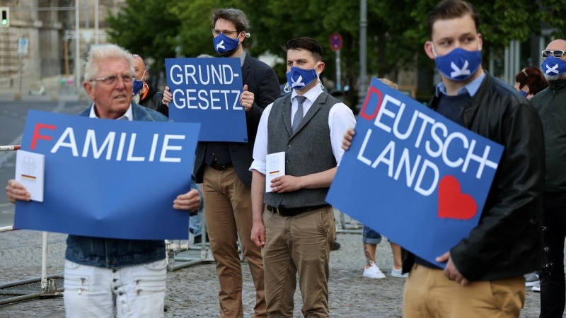 rotesta contra el confinamiento del partido de ultraderecha alemán AfD en Berlín. REUTERS/Fabrizio Bensch