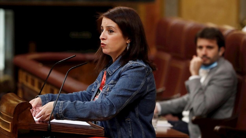 20/05/2020.- La portavoz del PSOE, Adriana Lastra, interviene en el del pleno del Congreso. EFE/Ballesteros