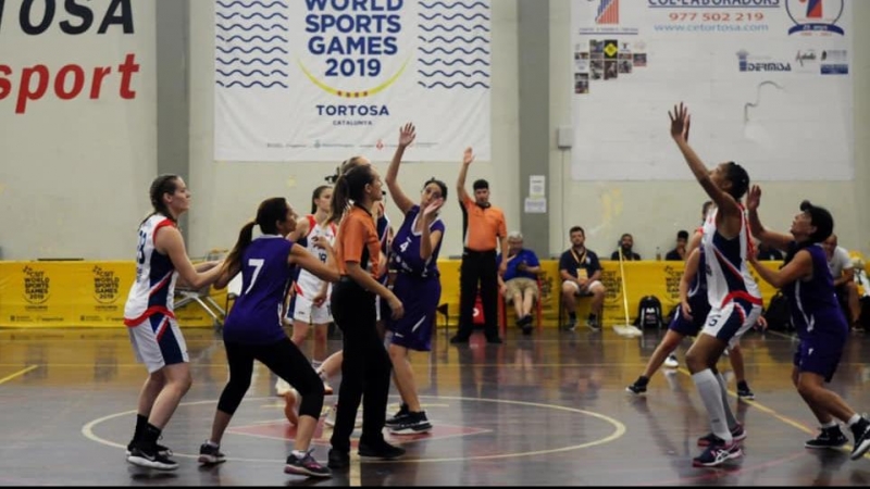 Una competició de bàsquet infantil. UCEC.