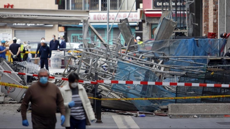 Caída de un andamio en la obra de un edifico junto al mercado de El Carmen de Málaga. EUROPA PRESS.