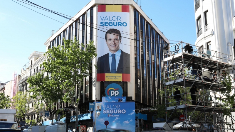 La sede del Partido Popular se prepara para el seguimiento de los resultados electorales, en la calle Génova de Madrid. - Jesús Hellín - Europa Press - Archivo