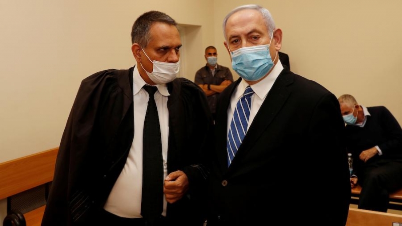 El primer ministro israelí durante la primera jornada de juicio por corrupción. | Reuters