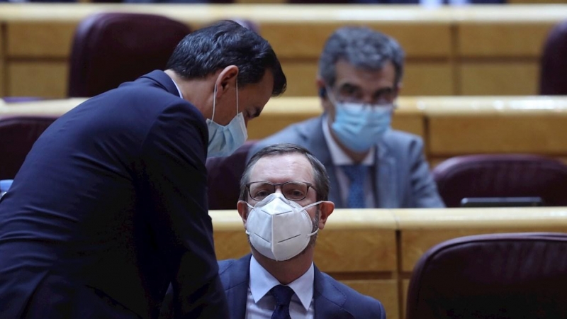 El portavoz del PP en la cámara alta, Javier Maroto, durante la sesión del control al Gobierno celebrada este martes en el Senado. EFE/Kiko Huesca