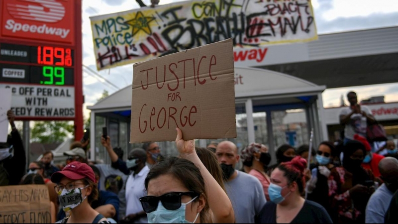 Imagen de las protestas en Mineápolis. EFE/ Craig Lassig