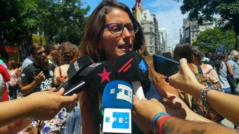 La ministra argentina de Mujeres, Género y Diversidad Sexual, Elizabeth Gómez Alcorta, consideró 'la enorme falta de perspectiva de género que tienen los poderes judiciales' en Argentina. EFE