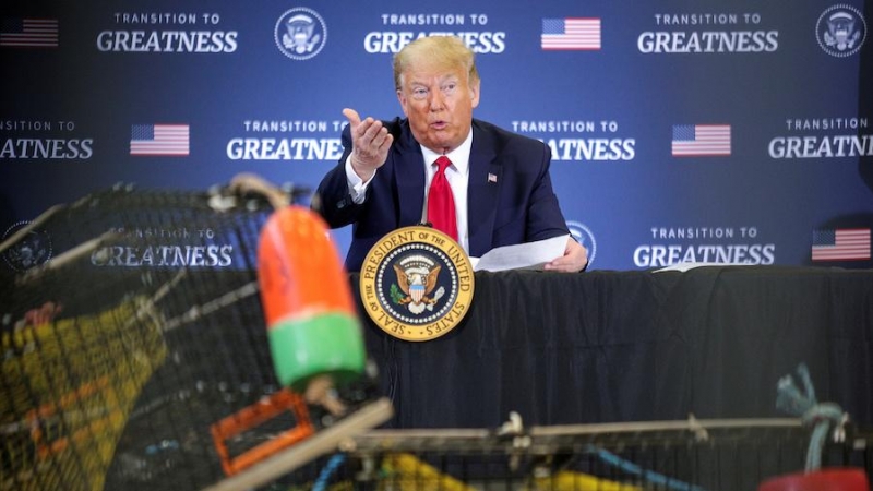 El presidente Donald Trump, habla durante una mesa redonda sobre la pesca comercial en Bangor, Maine. REUTERS / Tom Brenner