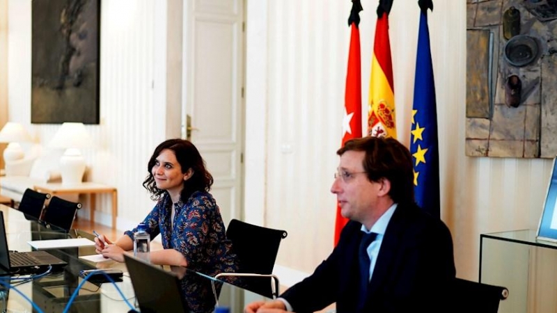 La presidenta de la Comunidad de Madrid, Isabel Díaz Ayuso, y el alcalde de Madrid, José Luis Martínez-Almeida. - EFE