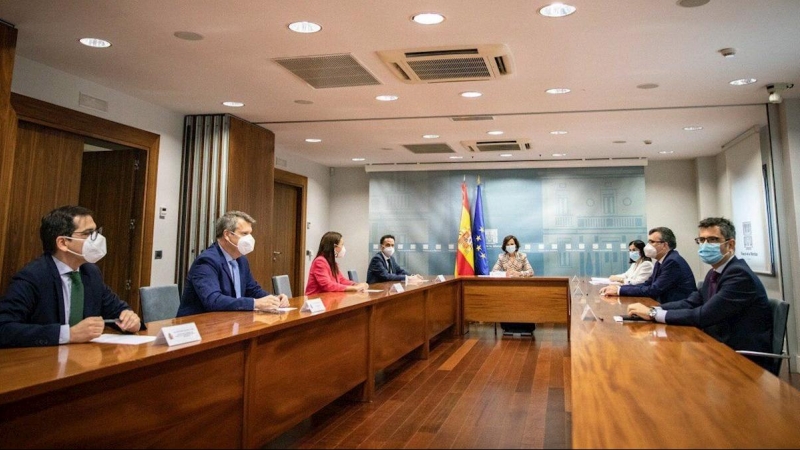 Reunión en La MOncloa entre Carmen Calvo y Carolina Darias y Edmundo Bal, de Ciudadanos. /EFE