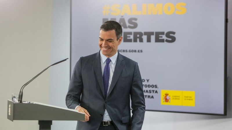 El presidente del Gobierno, Pedro Sánchez, durante su comparecencia en el Palacio de la Moncloa, tras la videoconferencia con los presidentes de las CCAA. E.P./R.Rubio/Pool