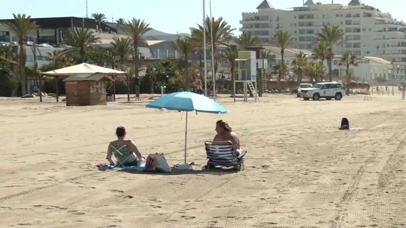 Vigilantes de la playa en Marbella (Málaga)
