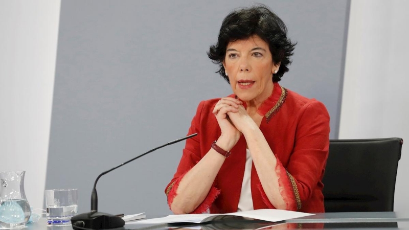 La ministra de Educación y Formación Profesional, Isabel Celáa, durante la rueda de prensa posterior al Consejo de Ministros celebrado este martes en Moncloa. EFE/Chema Moya