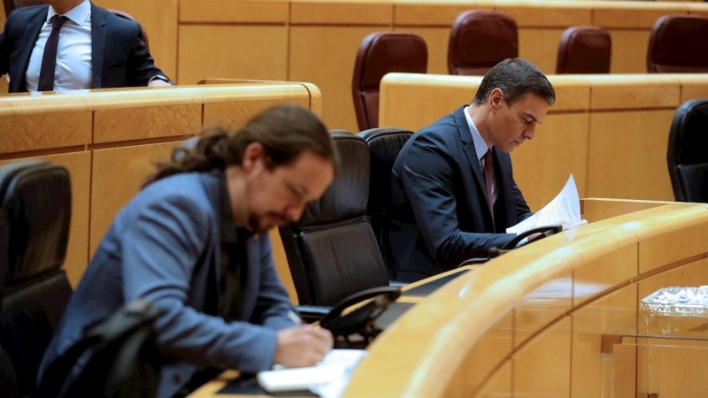 El presidente del Gobierno, Pedro Sánchez, y el vicepresidente segundo y ministro de Derechos Sociales y Agenda 2030, Pablo Iglesias. - EFE