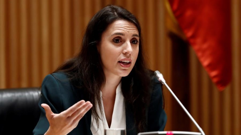 La ministra de Igualdad, Irene Montero comparece ante la Comisión de Reconstrucción celebrada este jueves en el Congreso. EFE/Mariscal