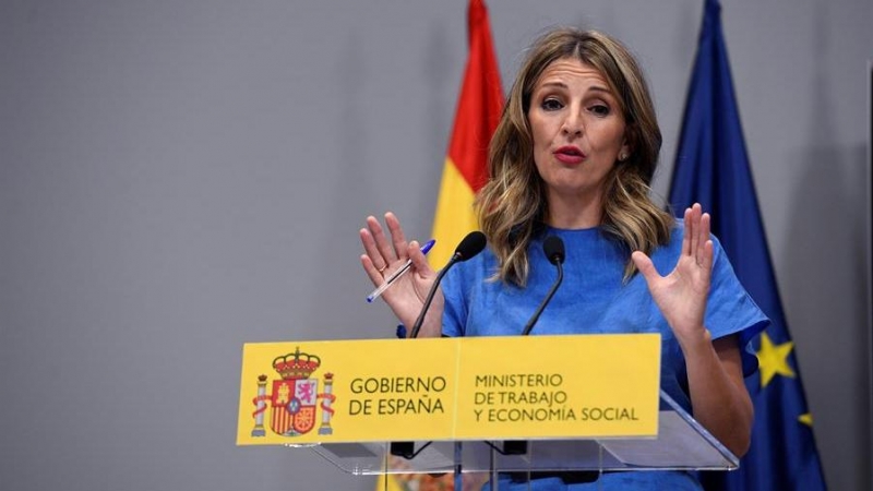 GRAF7227. MADRID, 25/06/2020.- La ministra de Trabajo, Yolanda Díaz, ofrece una rueda de prensa este jueves en la sede del ministerio de Trabajo, en Madrid, donde se ha anunciado el acuerdo entre el Gobierno y los autónomos para extender hasta el 30 de se