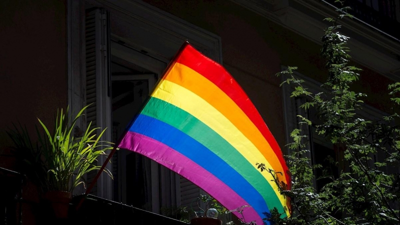 Ambiente en el barrio de Chueca, en Madrid, a una semana del Día del Orgullo LGTB. / EFE/Luca Piergiovanni/ Archivo