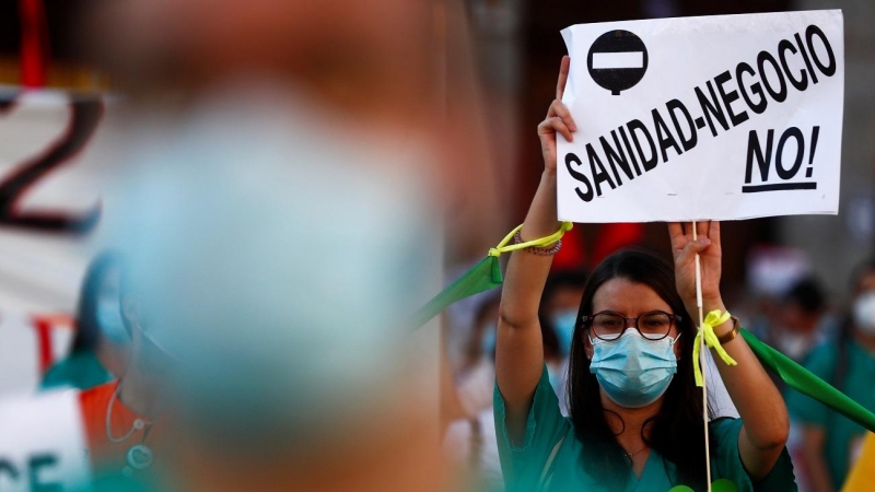 29/06/2020 - Concentración en la Puerta del Sol para exigir la protección de la sanidad pública. / REUTERS - SUSANA VERA