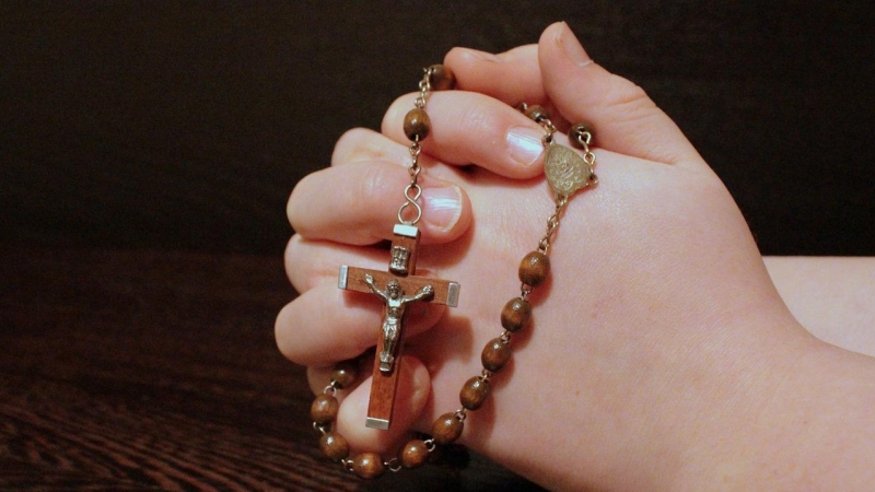 Imagen de un rosario. /Pixabay
