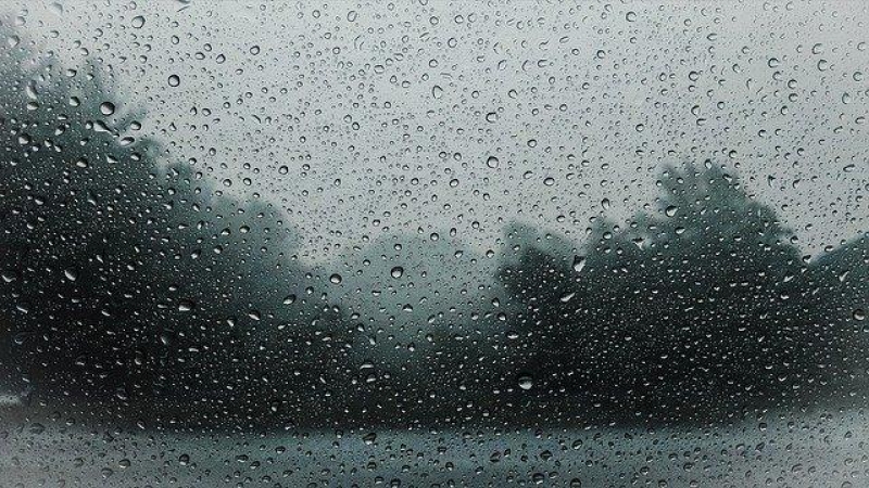 Gotas de lluvia sobre un cristal. Imagen de archivo / Pixabay.