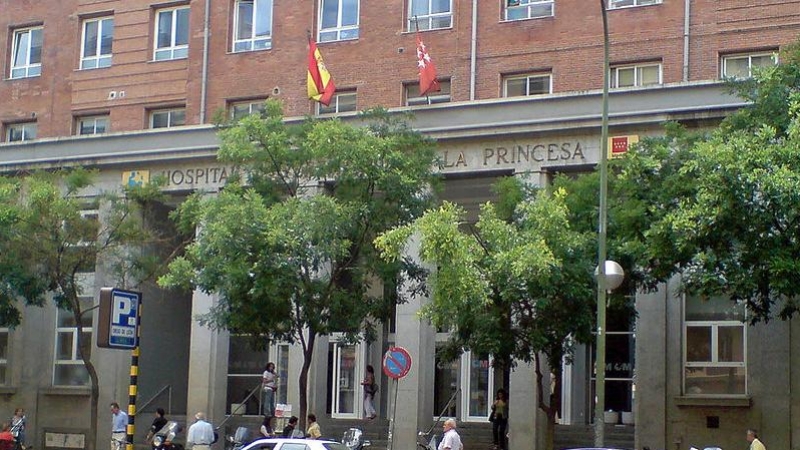 Hospital de la Princesa (puerta principal) - Madrid