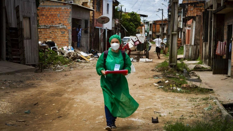 Estudio epidemiológico sobre el terreno en la favela Terra Firme, en Belém, capital del estado de Pará. NAILANA THIELY/ ASCOM UEPA.