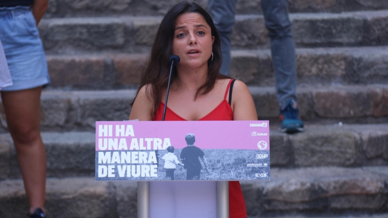 La diputada de la CUP-CC Maria Sirvent en la presentació de la campanya 'Hi ha una altra manera de viure'. ACN/Mariona Puig