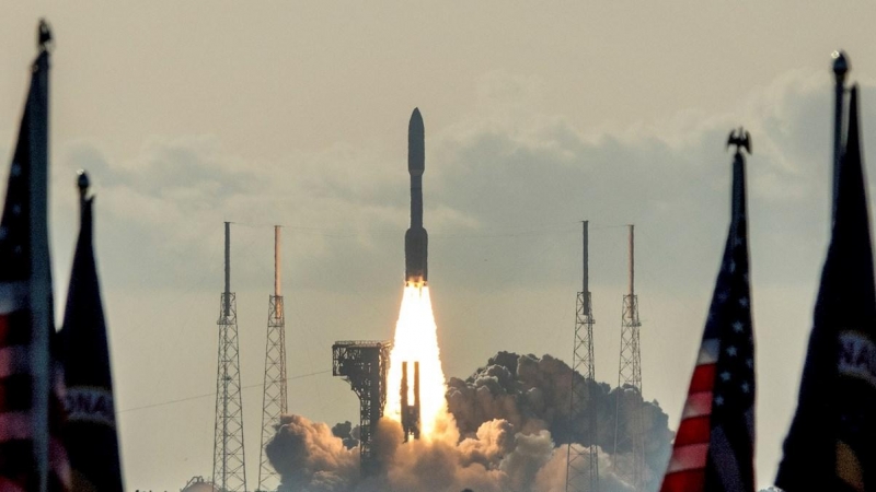 La misión Mars 2020 Perseverance despega en un cohete United Launch Alliance Atlas V. EFE / EPA / CRISTOBAL HERRERA-ULASHKEVICH