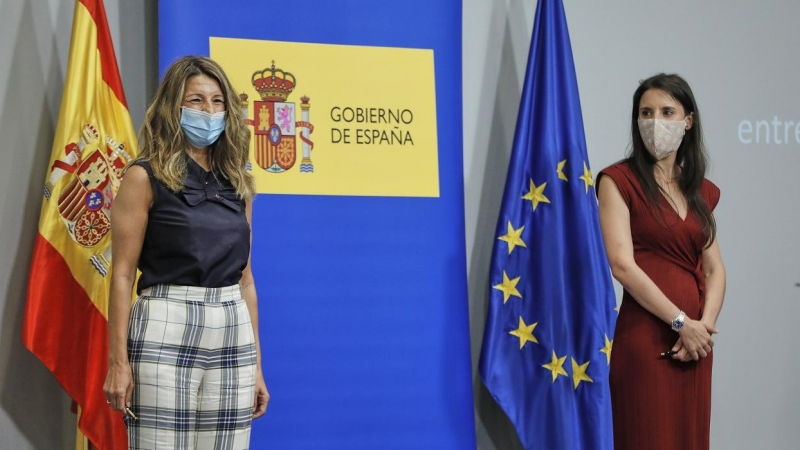 La ministra de Trabajo, Yolanda Díaz, y la ministra de Igualdad, Irene Montero, durante la presentación del Acuerdo para el Desarrollo de la Igualdad Efectiva entre Hombres y Mujeres en el Trabajo. E.P./Jesús Hellín